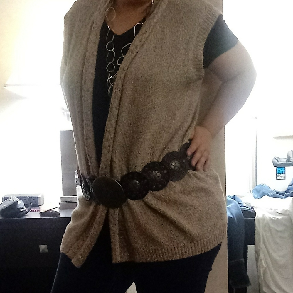 Sleeveless sweater vest